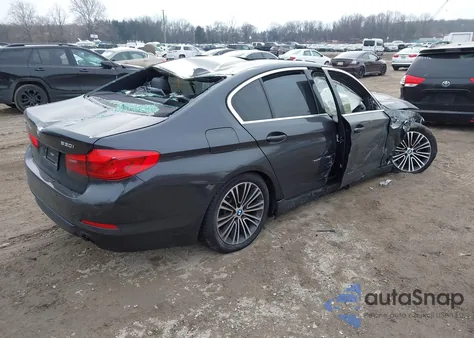 2019 BMW 530I xDrive z USA, uszkodzony, nr VIN WBAJA7C55KWW24133